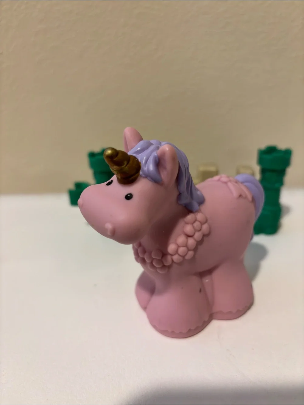 Fisher-Price Maid Marion and Pink Unicorn Little People Playset - Kids Toys